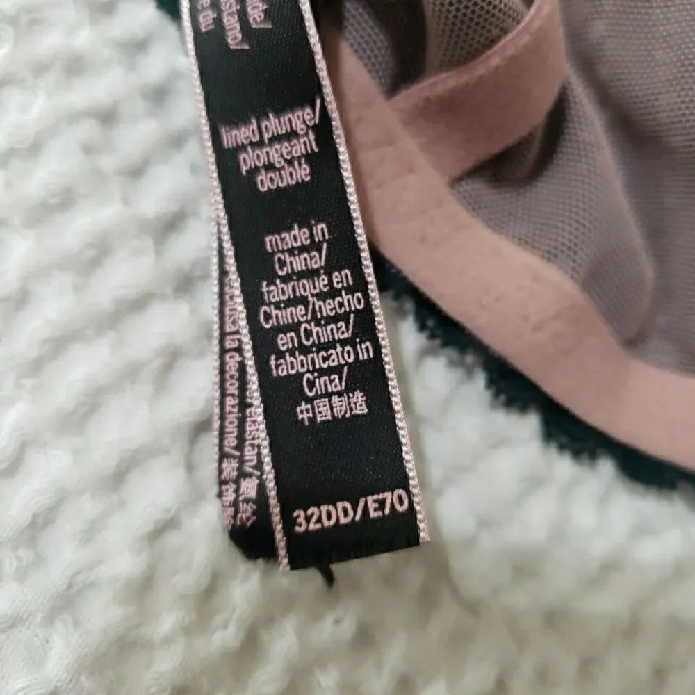 Victoria Secret Underwire Padded Plunge Bra Green Beige Lace Size 32DD